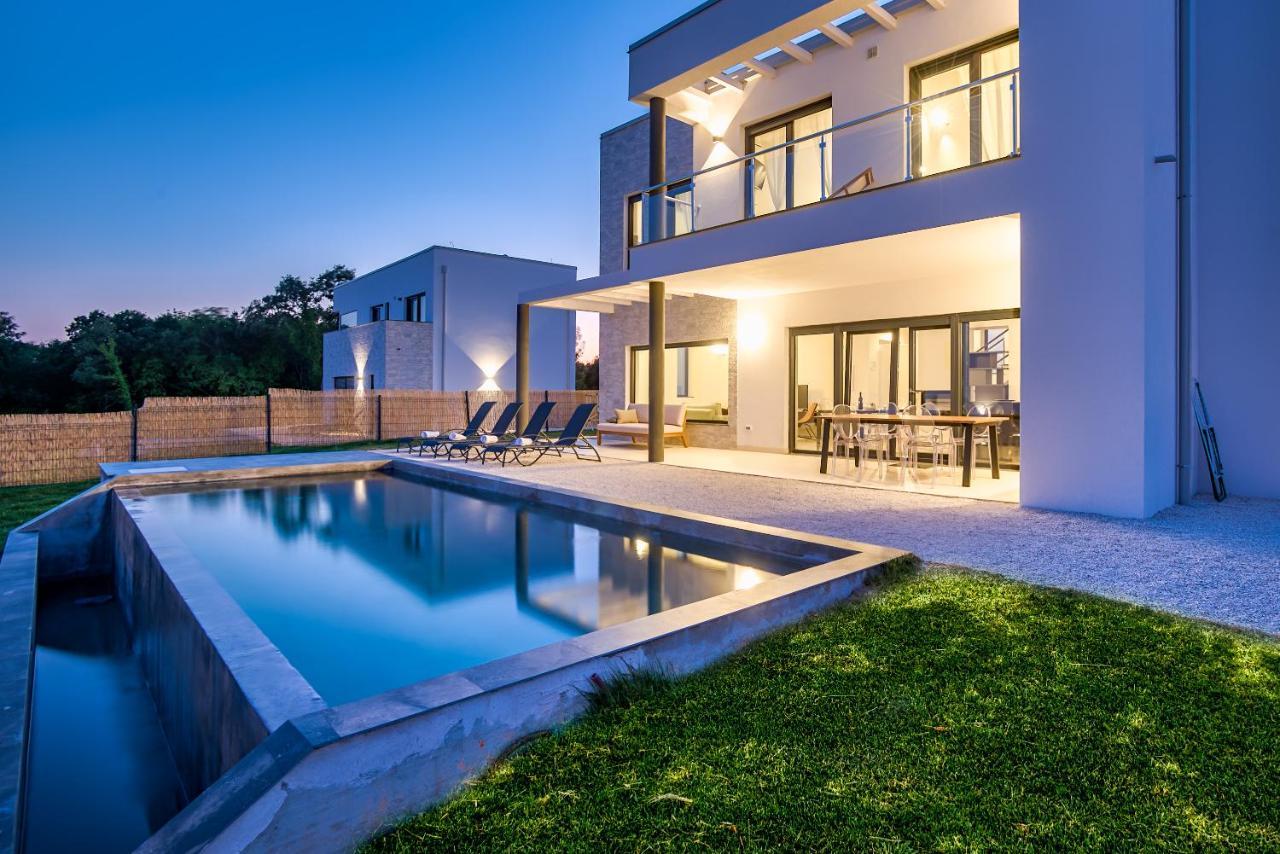 Villa Kalu 1 Крница Екстериор снимка